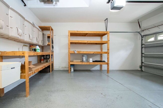 Building Photo - 8419 Whispering Woods Ct