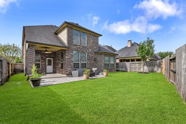 Building Photo - 29022 Pinnacle Ridge Dr