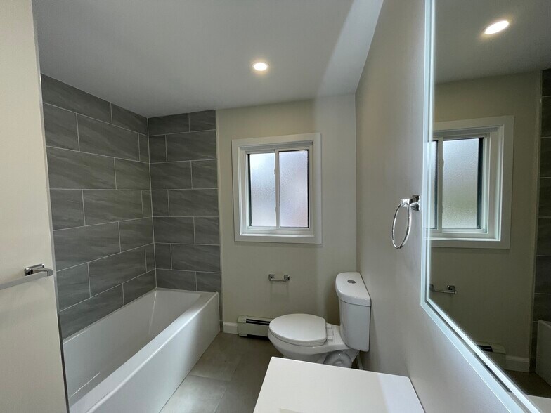 Building Photo - 46 Woodcliff Rd