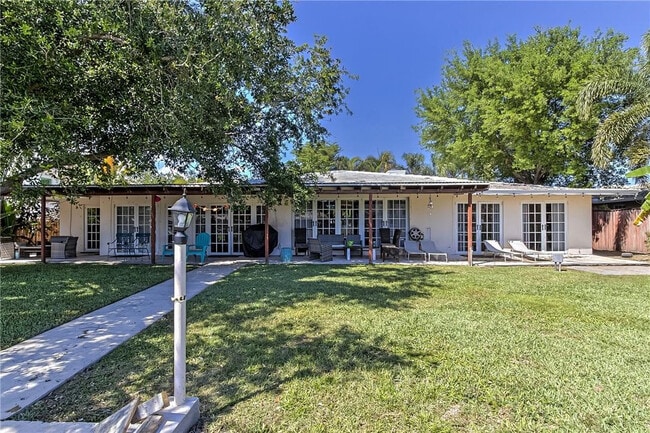 Building Photo - 2680 NE 24th St