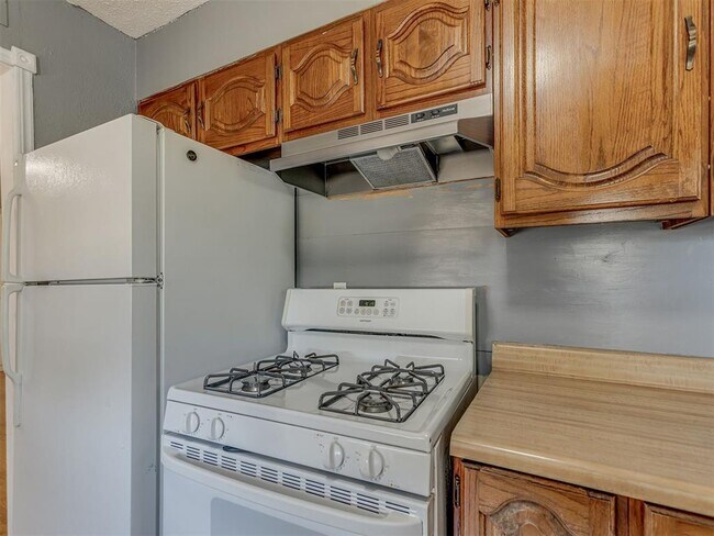 Building Photo - 3801 NW 51st St