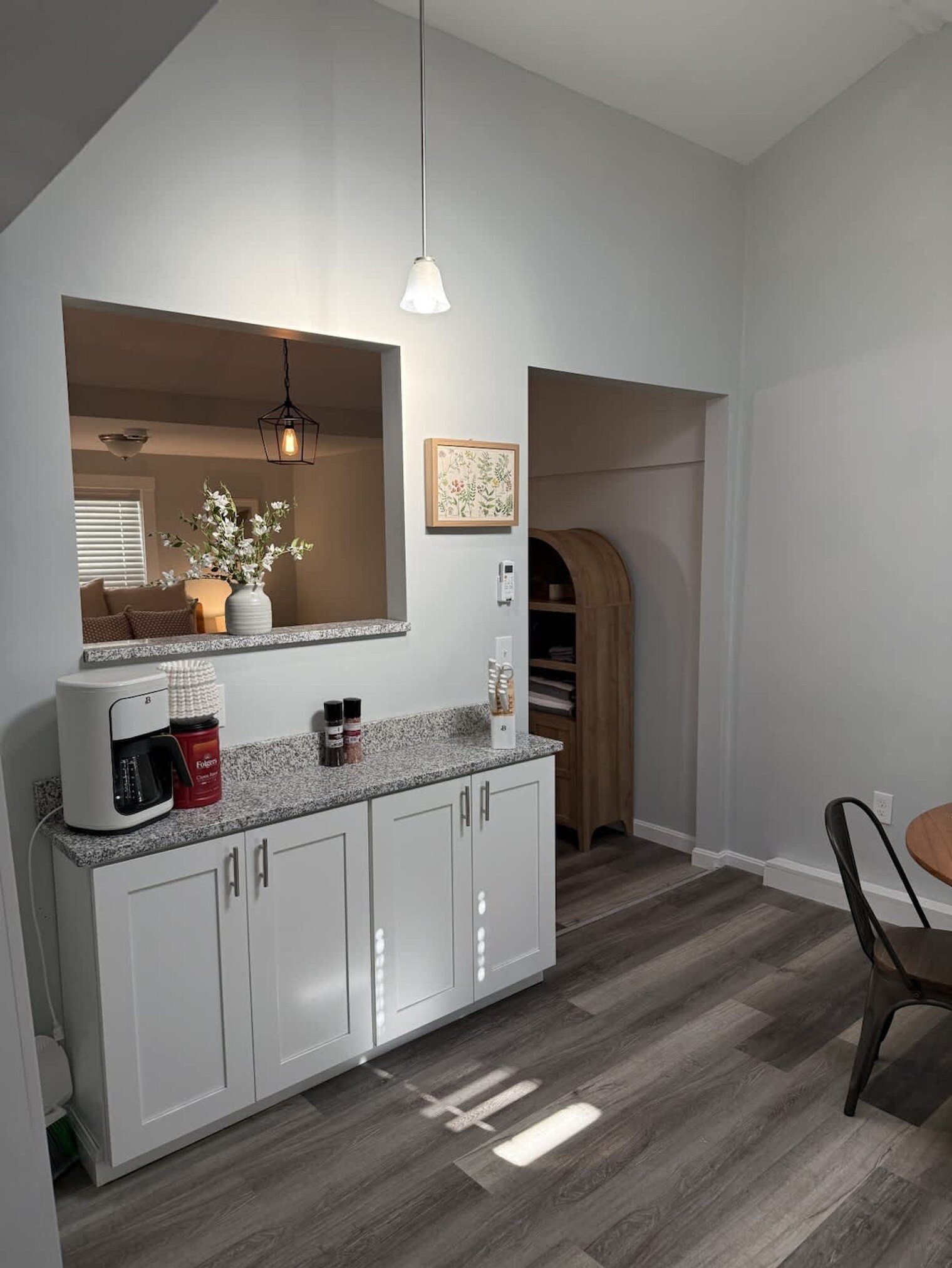 Building Photo - 4 Auburn Ave Ext