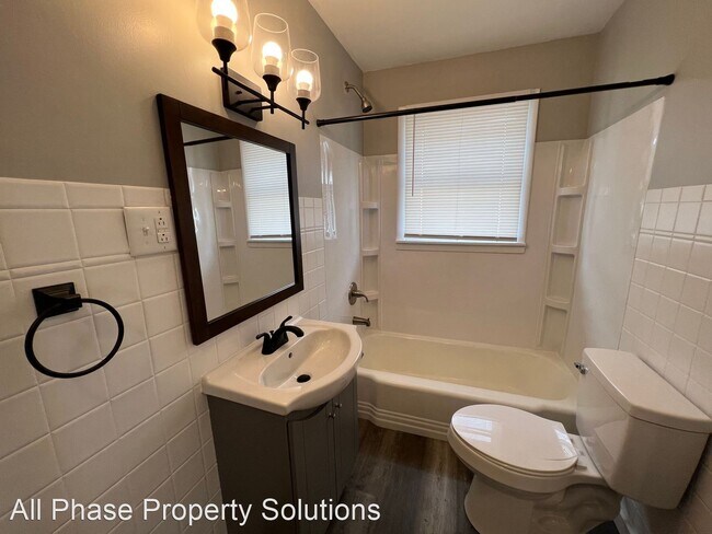 Building Photo - 2 br, 1 bath House - 1718 Locust