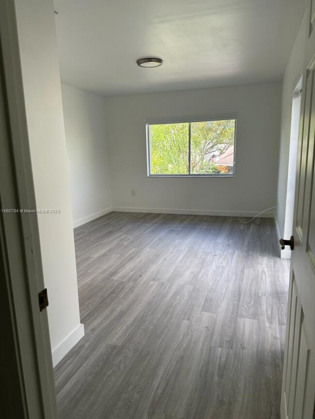 Building Photo - 10204 NW 52nd Ter