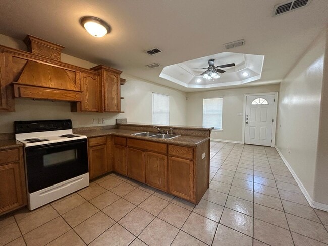 Building Photo - 1205 S Palm Dr