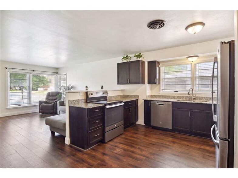 Primary Photo - 6239 Xerxes Ave S