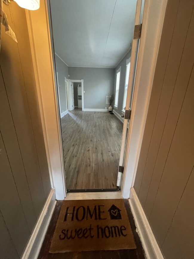 Building Photo - 518 Sandusky Ave