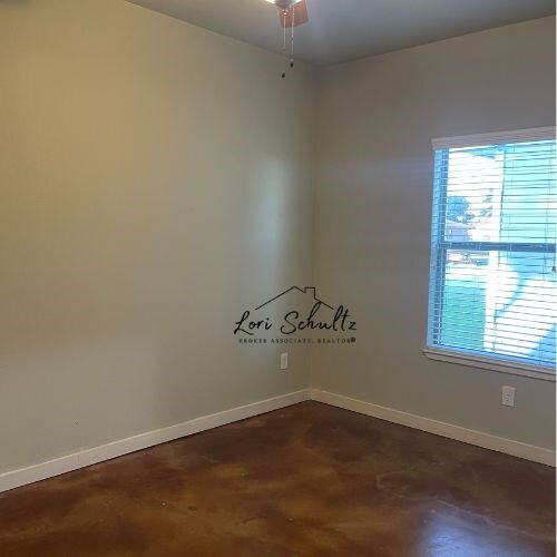 Building Photo - 790 E Boundary St