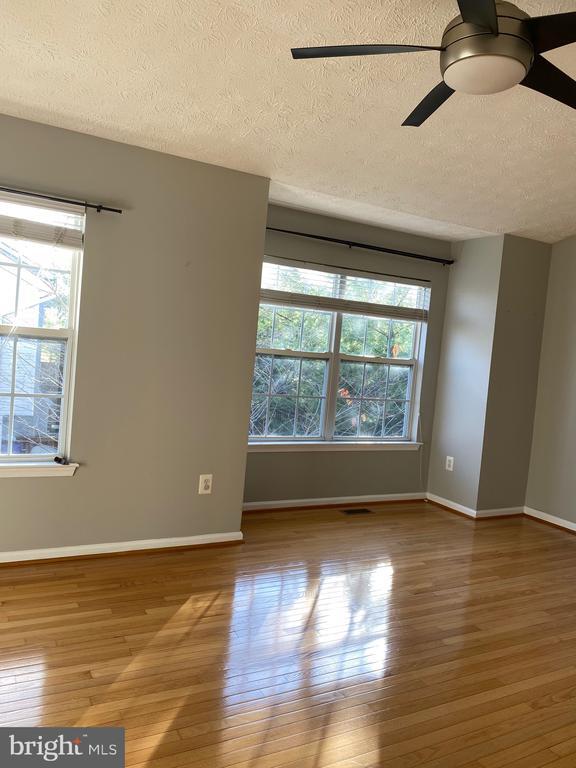 Building Photo - 3282 Halcyon Ct