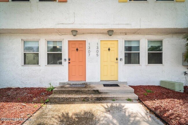 Building Photo - 1305 2nd St N