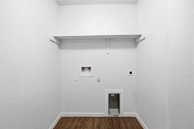 Building Photo - 11912 Jamie Dr