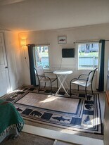 Building Photo - 1208 Alba St