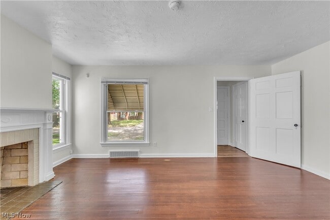 Building Photo - 16004 Invermere Ave