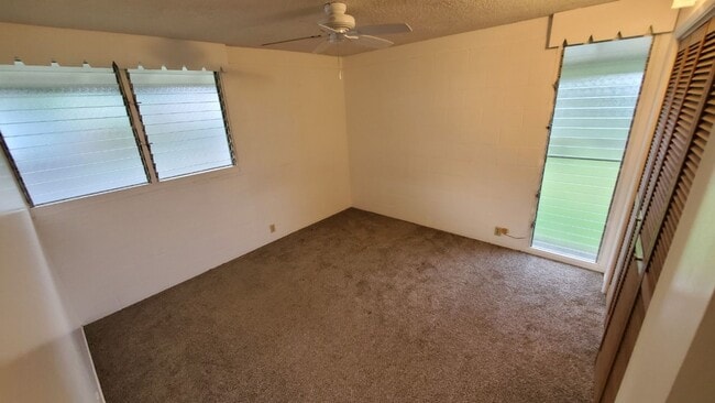 Building Photo - Crown Terrace single story with attached s...