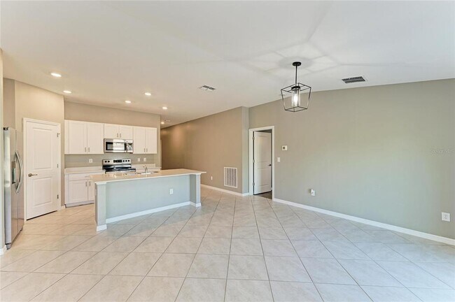 Building Photo - 1263 Somerset St