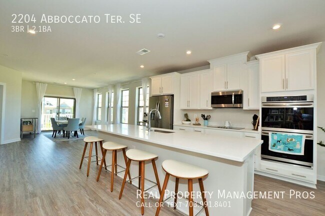 Building Photo - 2204 Abboccato Terrace SE