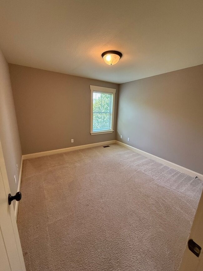 Building Photo - Soddy Daisy Rental Available with Full Bas...