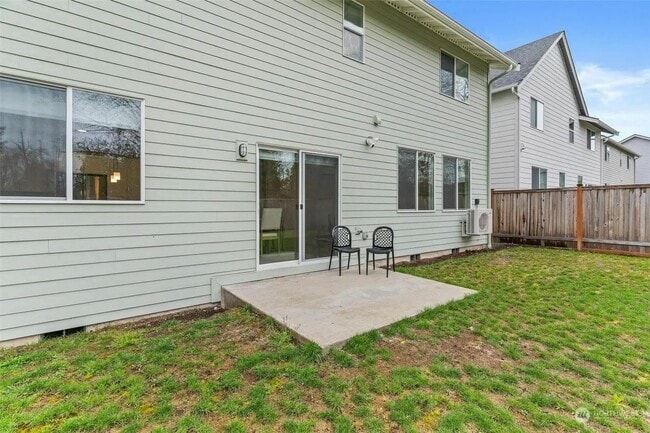 Building Photo - 8412 55th Pl NE