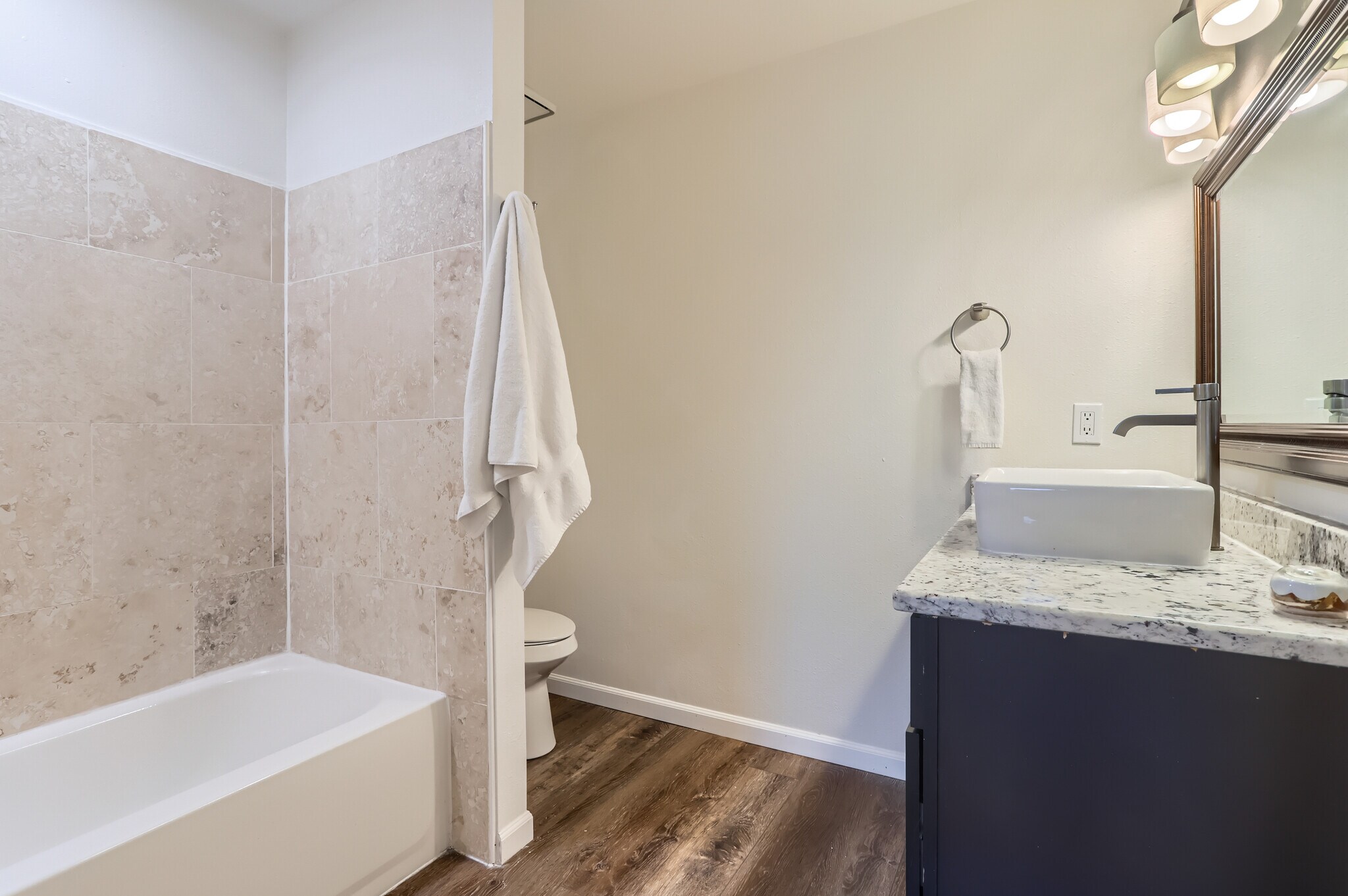 Master Bathroom - 1506 Fisk Ct