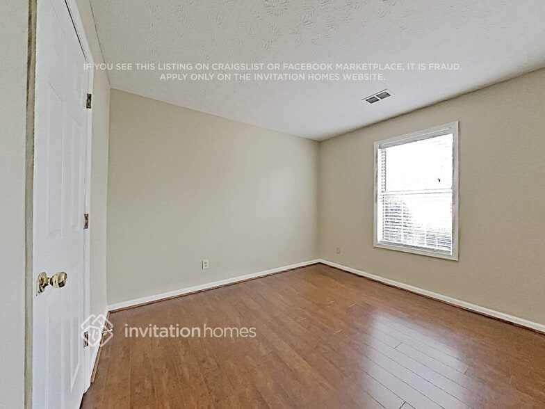 Building Photo - 10780 Mortons Crossing