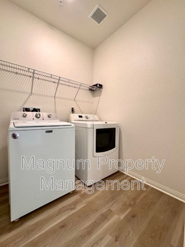 Building Photo - 22691 Hilltopper Wy