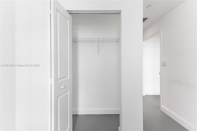 Building Photo - 111 E Flagler St