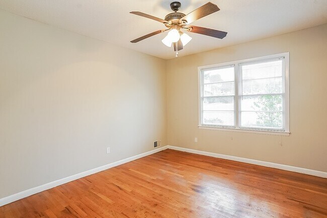 Building Photo - 2307 Marvin Pl