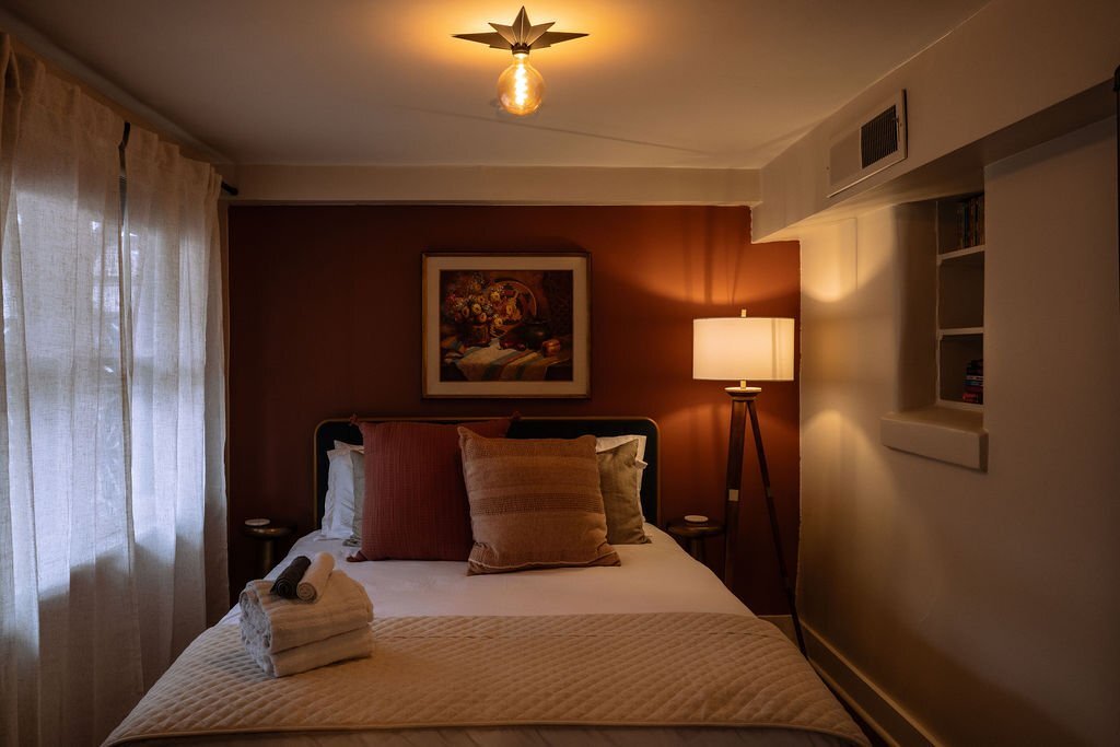 Building Photo - 112 E 16th St