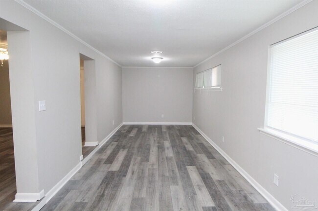 Building Photo - 6861 Melanie Dr