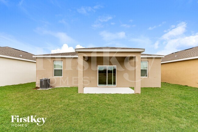 Building Photo - 348 Corbel Ln
