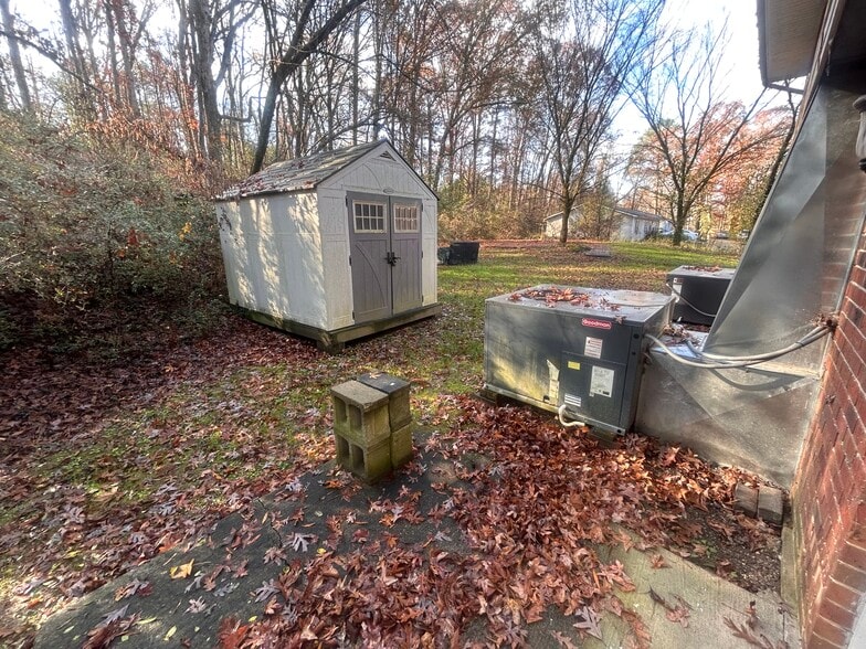 Building Photo - 6370 Harrison Pike