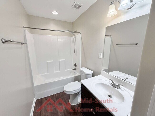 Building Photo - 5626 Tulip Tree Dr