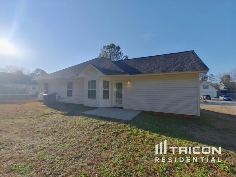 Building Photo - 189 Park Pl Dr