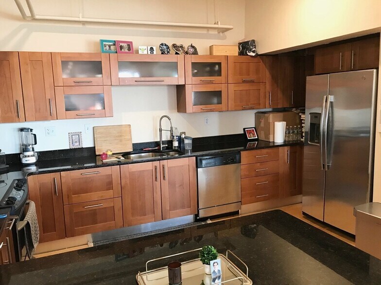 Building Photo - 96 South St