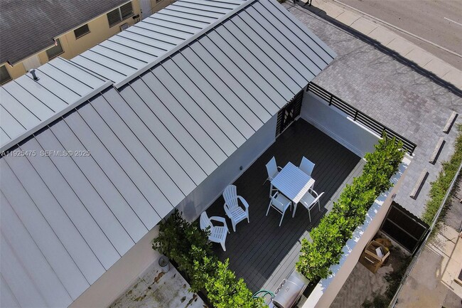 Building Photo - 243 NW 57th Ave