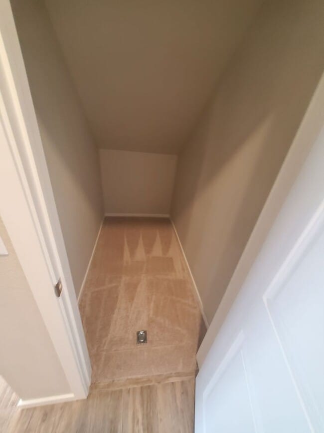 Building Photo - Updated and Bright 3 Bedroom Townhouse in Greeley!