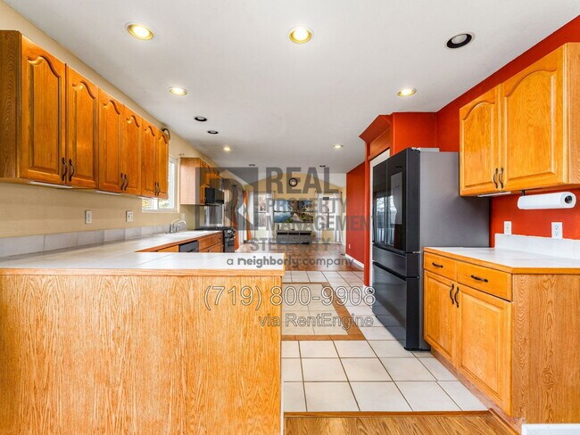 Building Photo - 275 W Baldwyn Dr