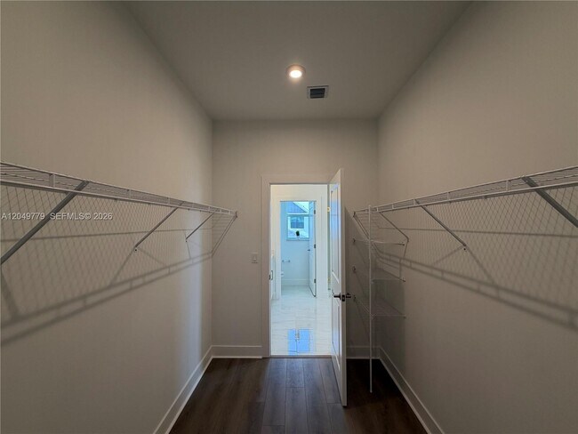 Building Photo - 881 SW Bushel Trl