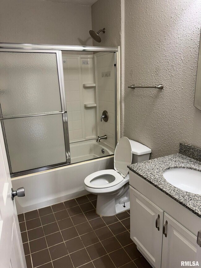 Building Photo - 2826 W 47th St