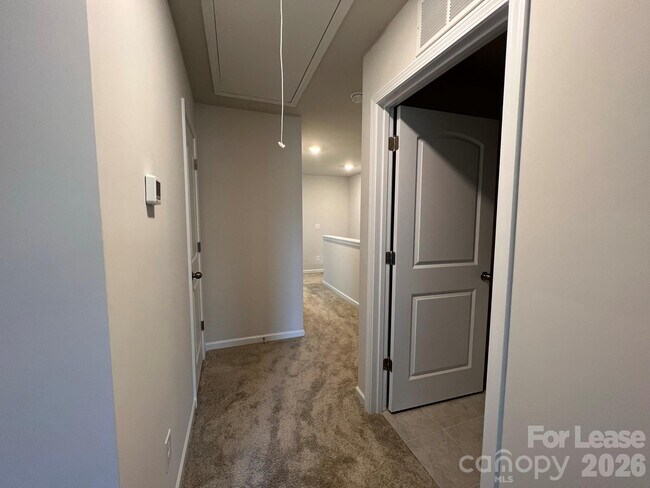 Building Photo - 208 Sagecroft Ln