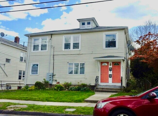 Building Photo - 43 Cowles St