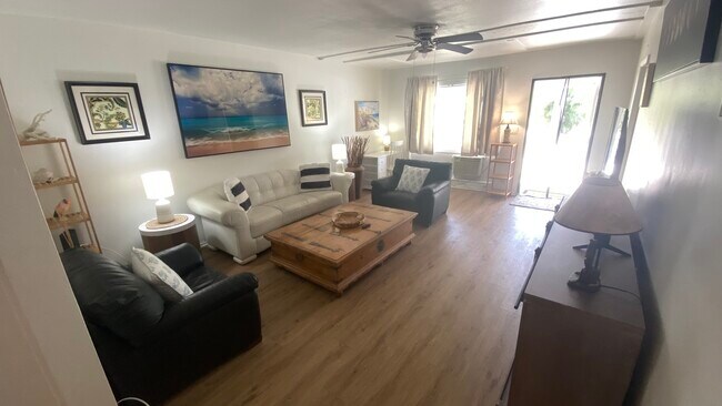 Building Photo - 2545 SE 1st Ct