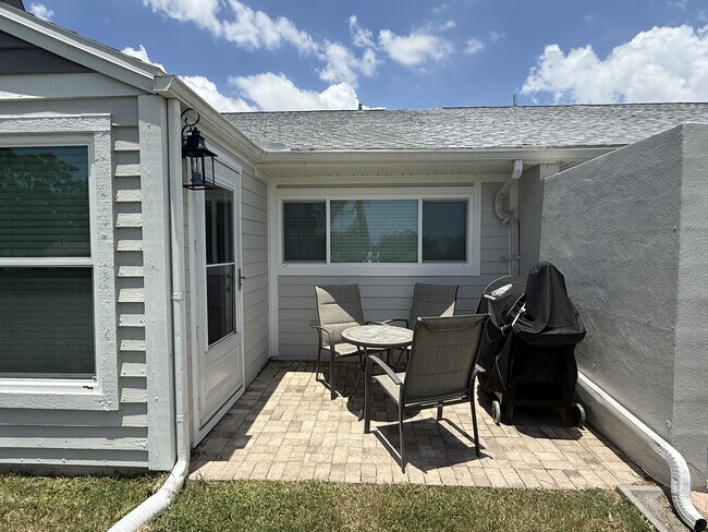 Building Photo - 9394 Westlinks Terrace