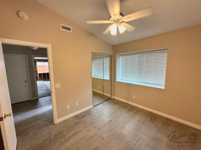 Building Photo - Homes Management - 3 Bed, 2 Bath House for Rent with Water/Trash Included