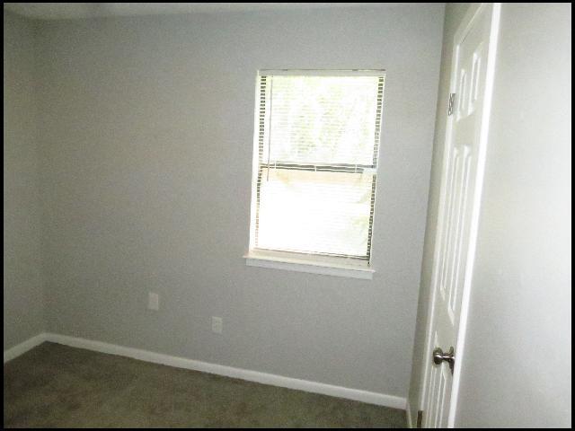 Building Photo - 1403 S Schiller St