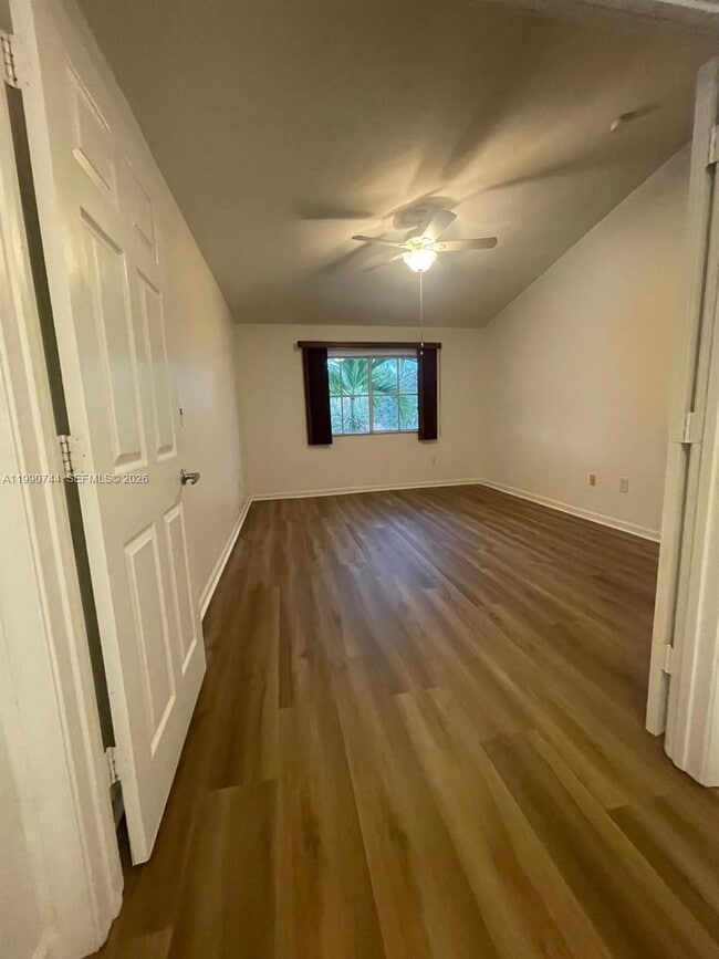 Building Photo - 8344 SW 27th St