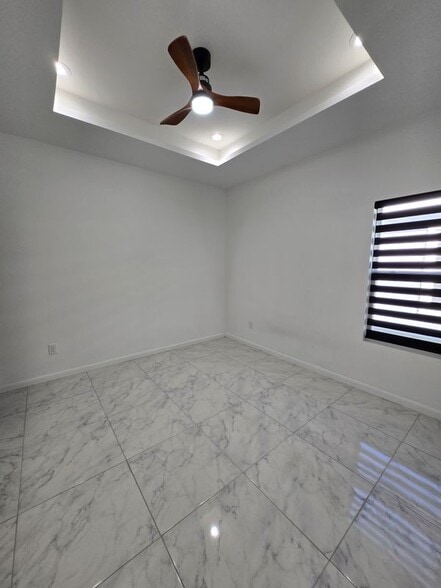 Building Photo - 918 N Woodson Ave