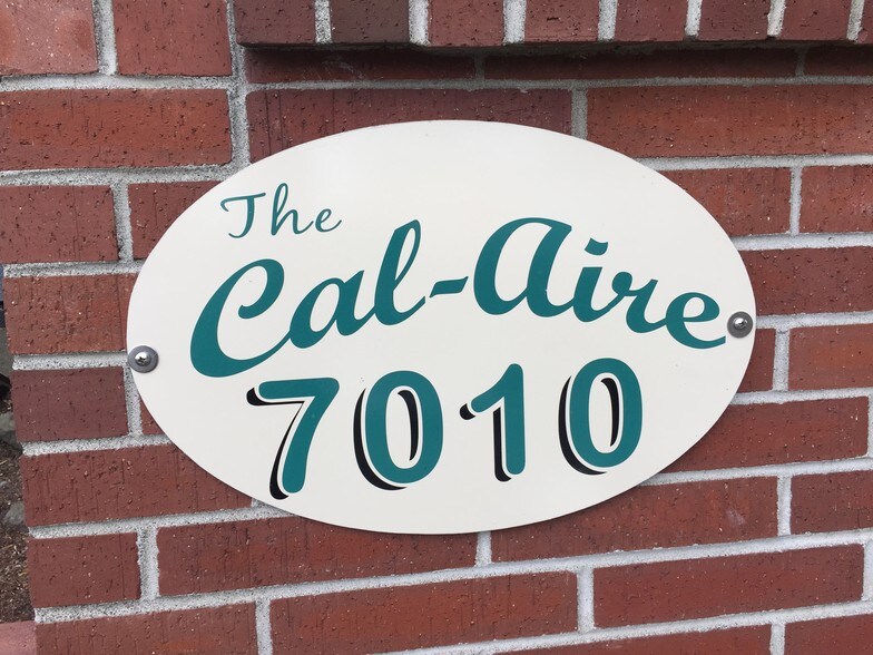 Building Photo - 7010 California Ave SW