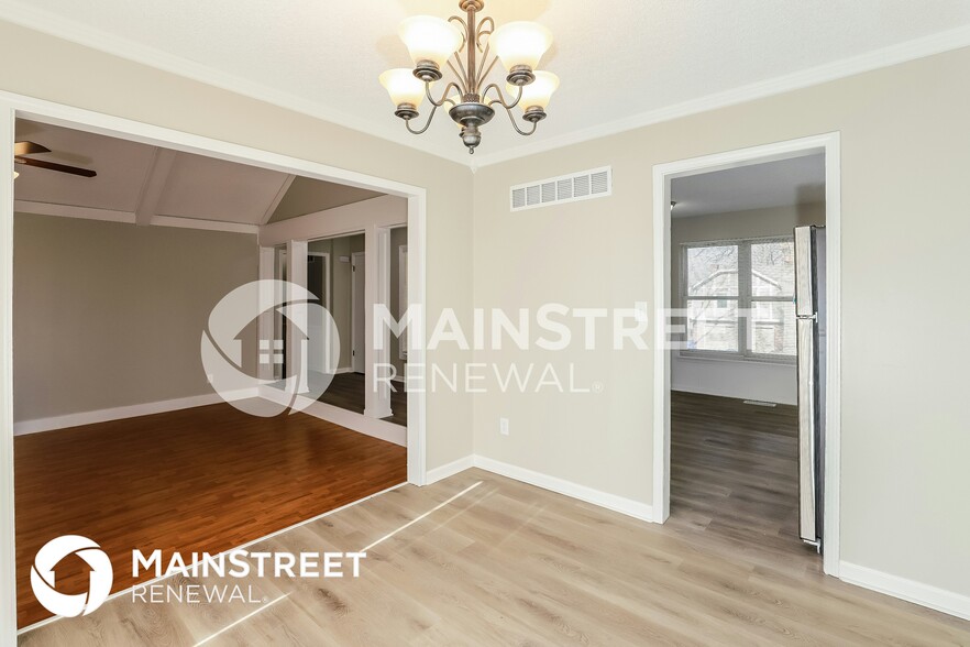 Building Photo - 821 E Northview St