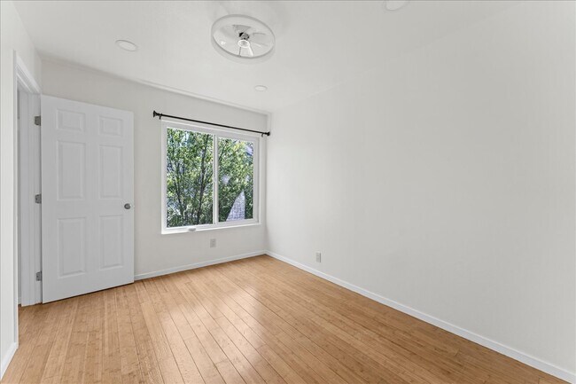 Building Photo - 2217 Ninth St